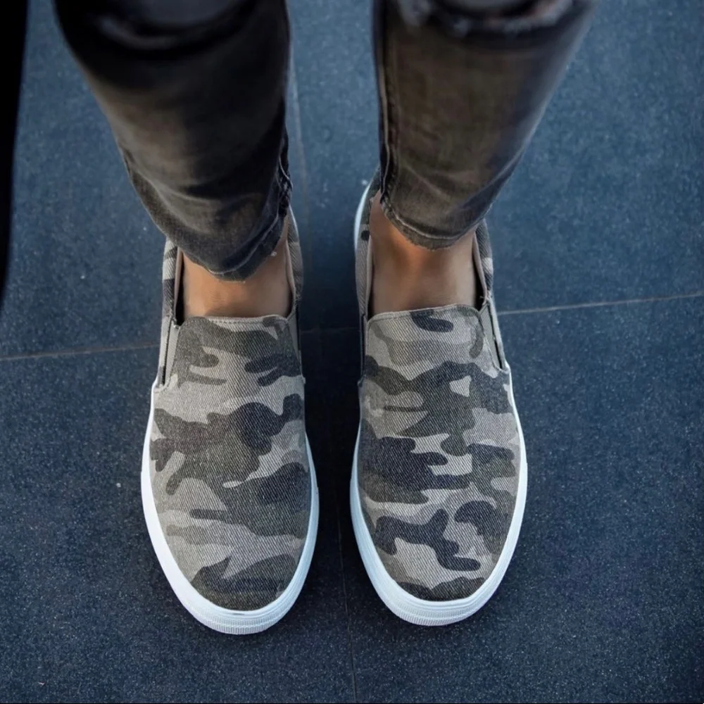 8 Camo Camouflage Slip on Platform Sneakers - Picture 4 of 8